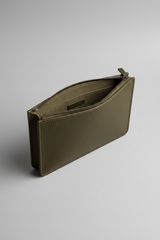 Executive iPad Pochette in Forest Timber Olive Heritage Grain Leather – Interior View